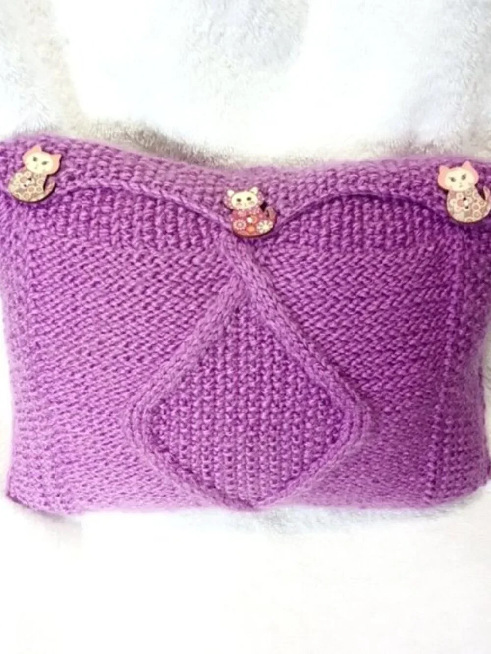 Hand Crafted Knit Throw Pillow Orchid Lilac Cat Buttons Sofa Couch Essenti…